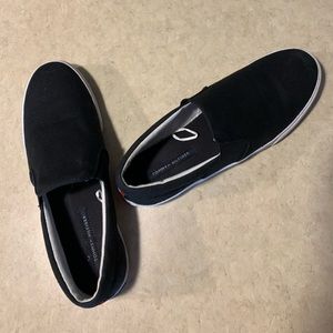 Tommy Hilfiger Black Slip ons